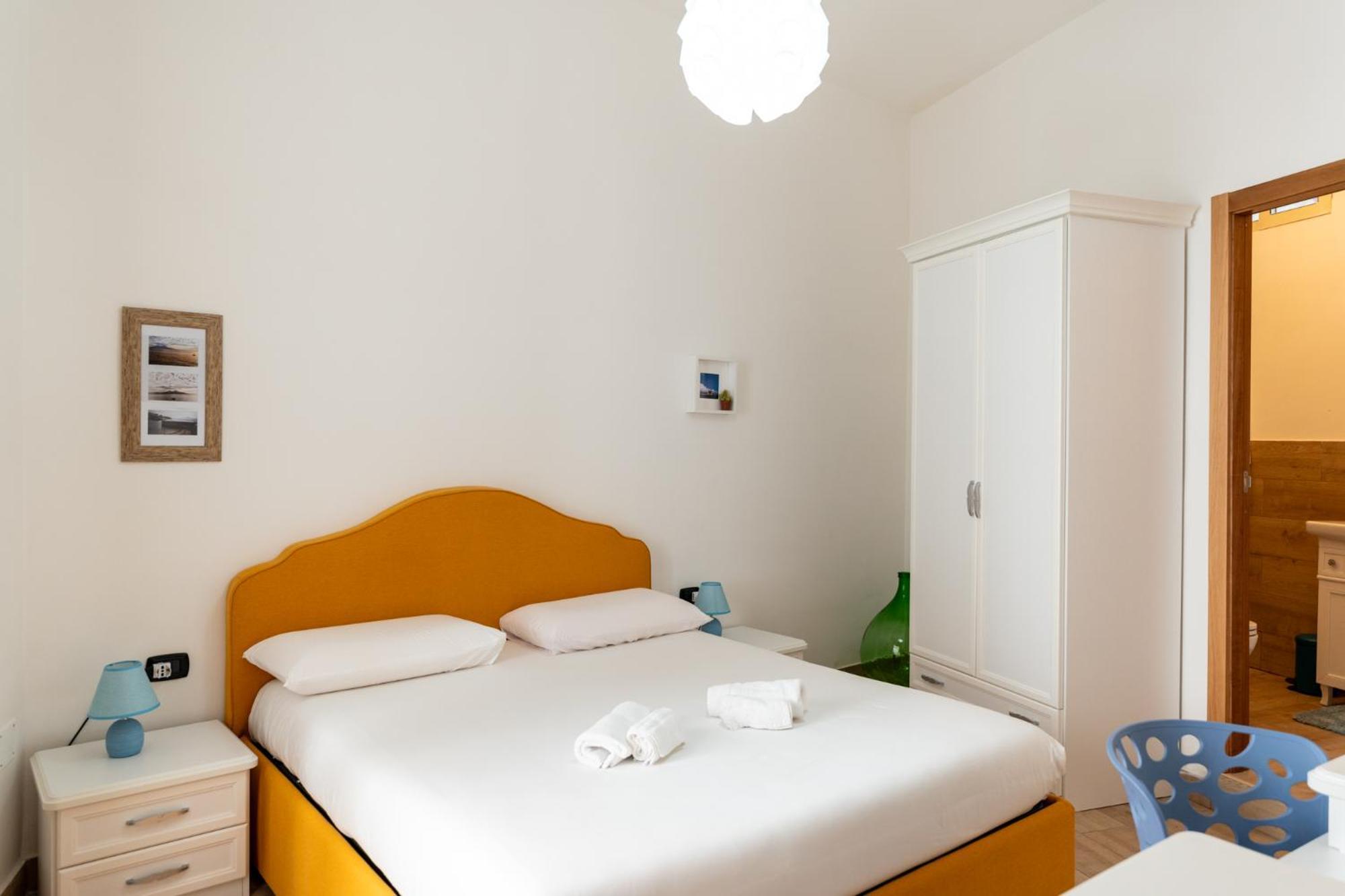 Tombolata Hotell Neapel Exteriör bild