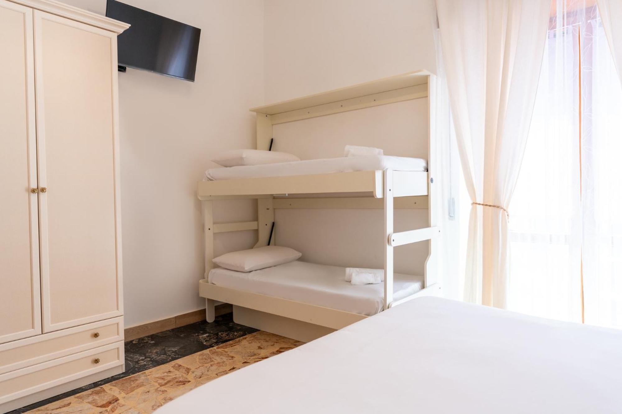 Tombolata Hotell Neapel Exteriör bild